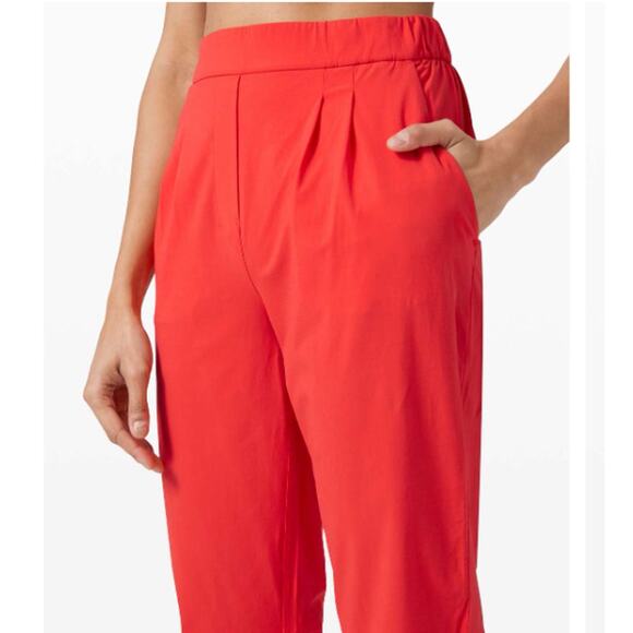 Lululemon Your True Trouser High Rise Crop in Carnation Red, Size 6 - Picture 2 of 9